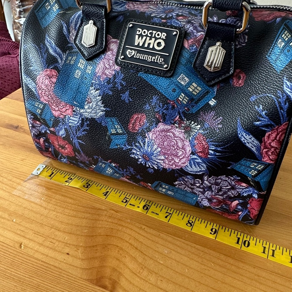 Loungefly Doctor Who Tardis Floral Crossbody Bag Barrel Purse - Picture 16 of 16